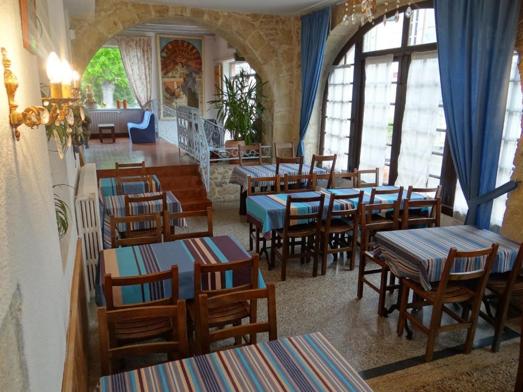 Hotel Restaurant Des Thermes Castéra-Verduzan Dış mekan fotoğraf